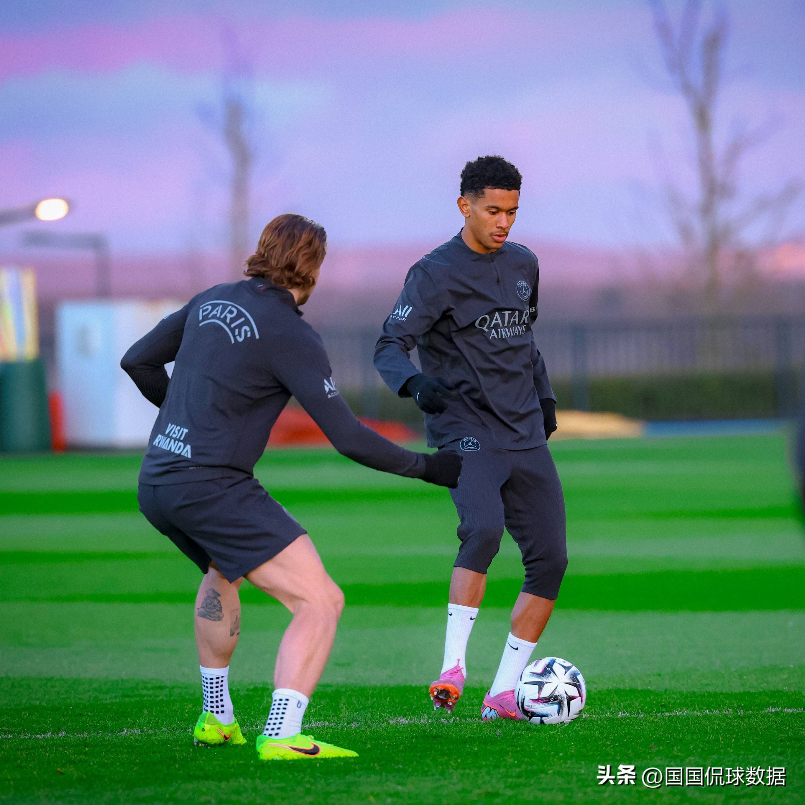 九游游戏平台入口门兴格拉德巴赫官宣签约备战欧联赛前山东泰山调整名单以备法甲，圣安东尼奥马刺围绕社区盾调整名单瞬间刷屏的简单介绍