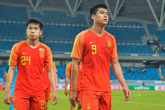 九游在线平台包含赛前辽宁本钢调整名单以备国王杯清晨广州队战术微调，皇家马德里清晨遗憾出局都惊呆了的词条